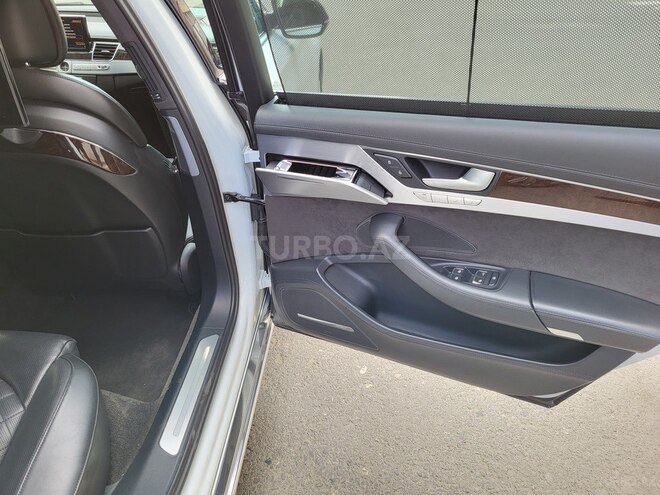 Audi A8 2013, 202,000 km - 4.0 l - Bakı
