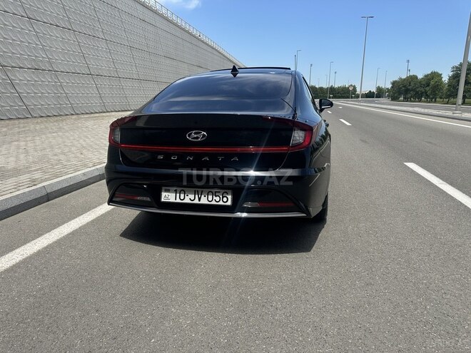 Hyundai Sonata-14