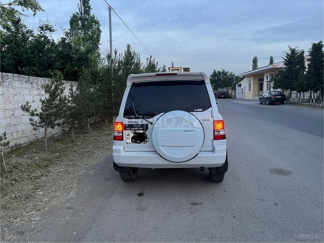 Mitsubishi Pajero io 1999, 370,000 km - 1.8 l - Quba