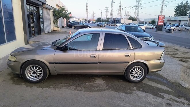 Opel Vectra 1996, 388,880 km - 1.6 l - Bakı