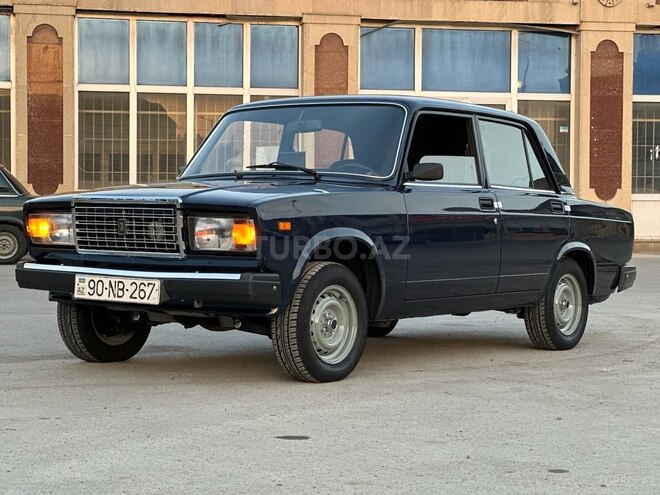 LADA (VAZ) 2107 2011, 80,000 km - 1.6 l - Salyan