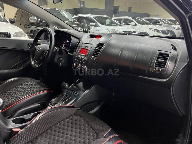 Kia Cerato-10