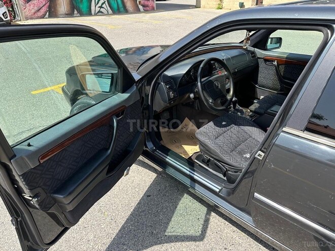 Mercedes C 180 1995, 436,000 km - 1.8 l - Bakı