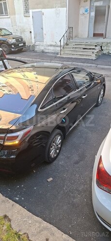 Hyundai Sonata-4
