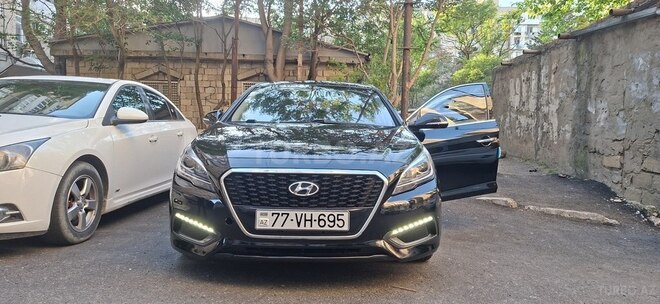 Hyundai Sonata-2