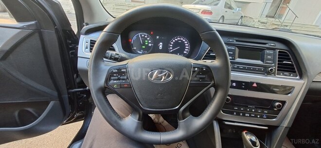 Hyundai Sonata-9