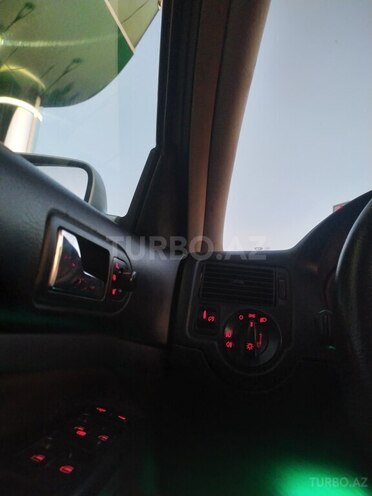 Volkswagen Golf 2001, 294,000 km - 2.0 l - Mingəçevir