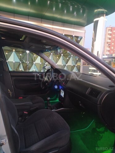 Volkswagen Golf 2001, 294,000 km - 2.0 l - Mingəçevir