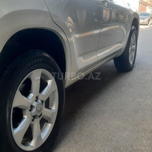 Toyota RAV4 2011, 97,000 km - 2.0 l - Bakı