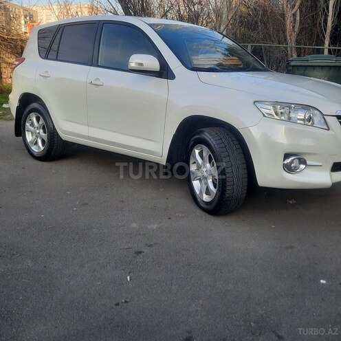Toyota RAV4 2011, 97,000 km - 2.0 l - Bakı