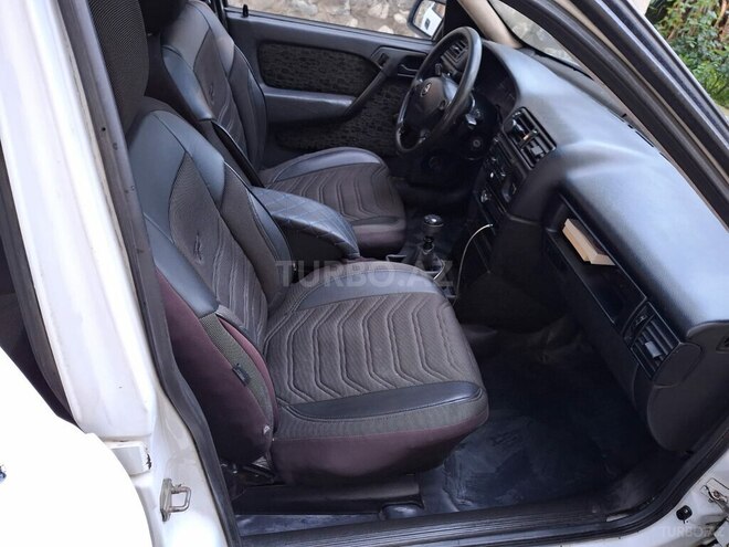 Opel Vectra 1990, 259,000 km - 1.6 l - Bakı