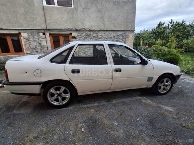 Opel Vectra 1990, 259,000 km - 1.6 l - Bakı