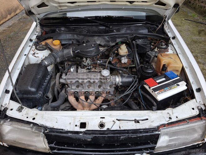 Opel Vectra 1990, 259,000 km - 1.6 l - Bakı