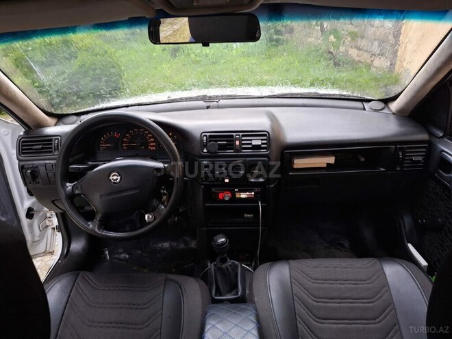 Opel Vectra 1990, 259,000 km - 1.6 l - Bakı