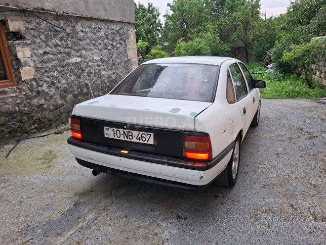 Opel Vectra 1990, 259,000 km - 1.6 l - Bakı