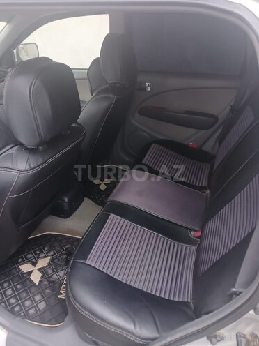 Mitsubishi Airtrek 2002, 324,000 km - 2.4 l - Bakı