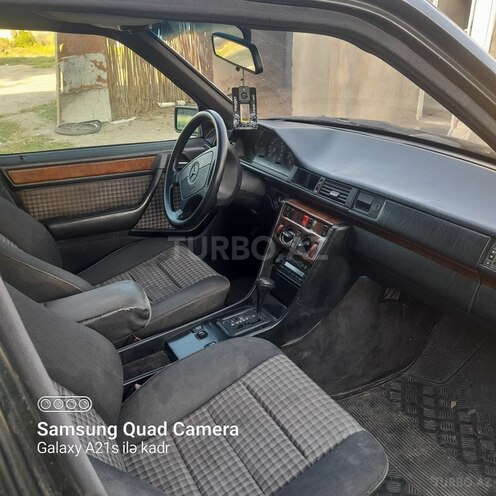 Mercedes E 200 1990, 125,000 km - 2.0 l - Bərdə