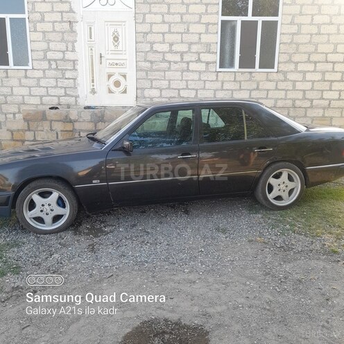 Mercedes E 200 1990, 125,000 km - 2.0 l - Bərdə