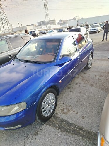 Opel Vectra 1999, 210,000 km - 1.6 l - Bakı