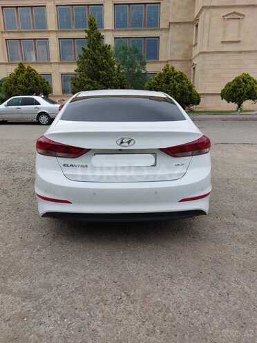 Hyundai Elantra 2018, 98,000 km - 2.0 l - Naxçıvan