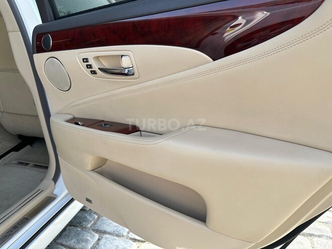 Lexus LS 460 2010, 180,000 km - 4.6 l - Bakı