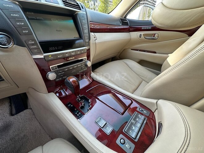 Lexus LS 460 2010, 180,000 km - 4.6 l - Bakı