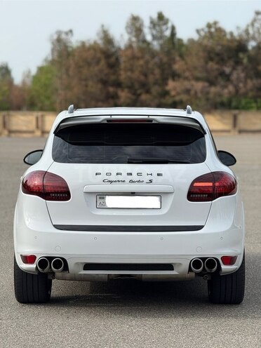 Porsche Cayenne Turbo S 2013, 158,000 km - 4.8 l - Gəncə