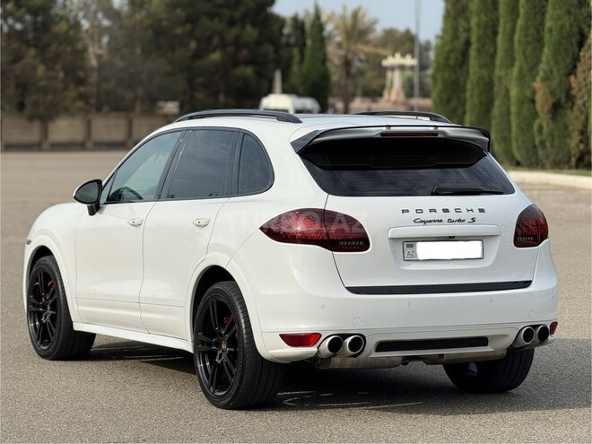 Porsche Cayenne Turbo S 2013, 158,000 km - 4.8 l - Gəncə