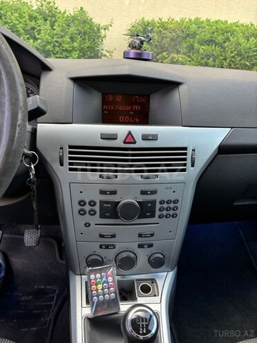 Opel Astra 2009, 254,000 km - 1.4 l - Bakı