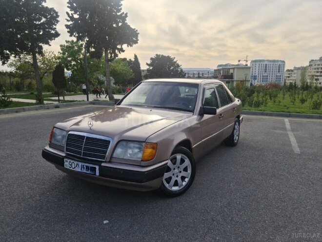 Mercedes E 200 1994, 366,901 km - 2.0 l - Bakı