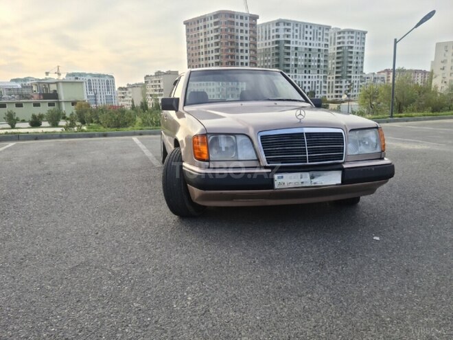 Mercedes E 200 1994, 366,901 km - 2.0 l - Bakı