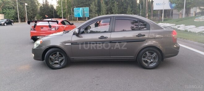 Hyundai Accent-3