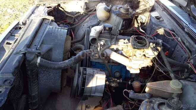 Volvo  1988, 250,000 km - 2.3 л - İsmayıllı
