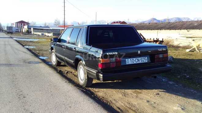 Volvo  1988, 250,000 km - 2.3 л - İsmayıllı
