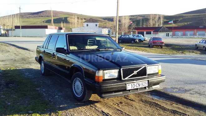 Volvo  1988, 250,000 km - 2.3 л - İsmayıllı