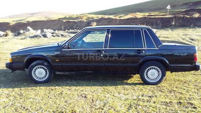 Volvo  1988, 250,000 km - 2.3 л - İsmayıllı