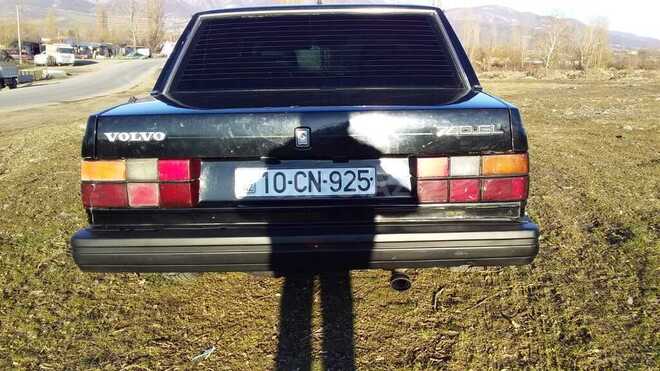 Volvo  1988, 250,000 km - 2.3 л - İsmayıllı
