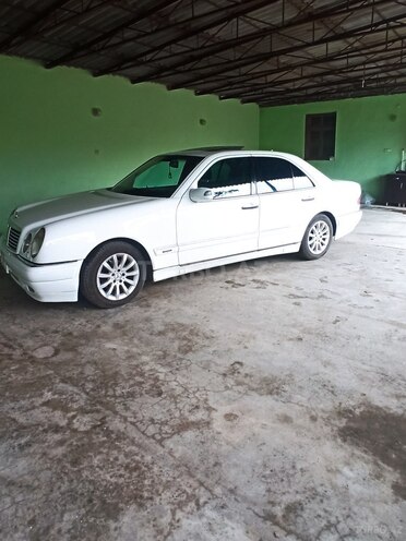 Mercedes E 240 1999, 366,000 km - 2.4 л - Bakı