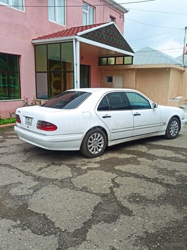 Mercedes E 240 1999, 366,000 km - 2.4 л - Bakı