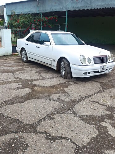 Mercedes E 240 1999, 366,000 km - 2.4 л - Bakı