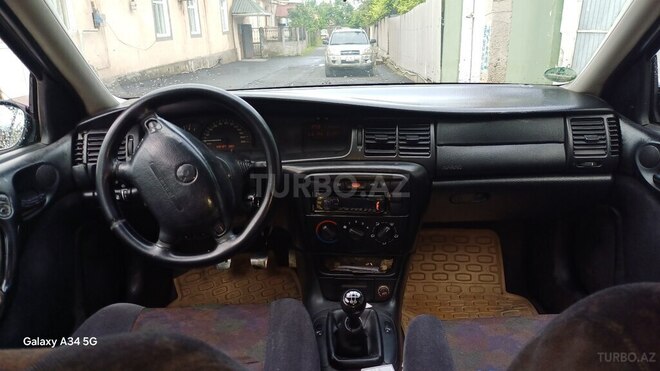 Opel Vectra 2000, 450,000 km - 1.6 l - Zaqatala