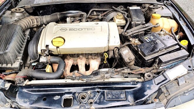 Opel Vectra 2000, 450,000 km - 1.6 l - Zaqatala