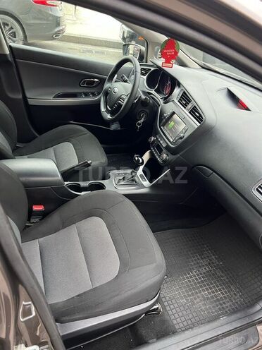 Kia  2015, 139,000 km - 1.6 l - Bakı