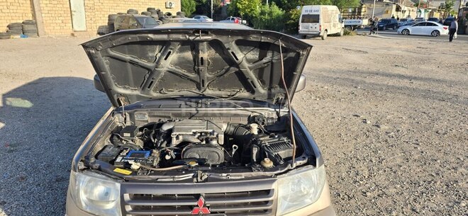 Mitsubishi Pajero io 1999, 210,000 km - 1.8 л - Bakı