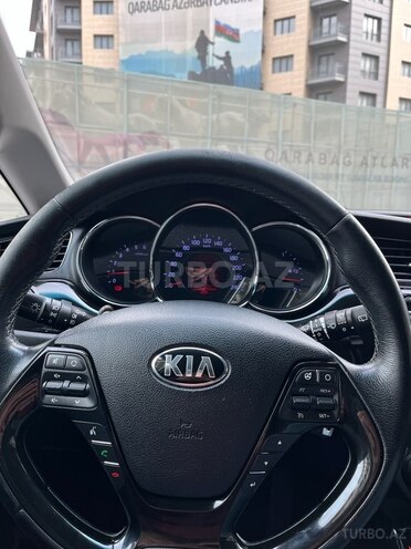 Kia  2015, 230,000 km - 1.6 l - Bakı