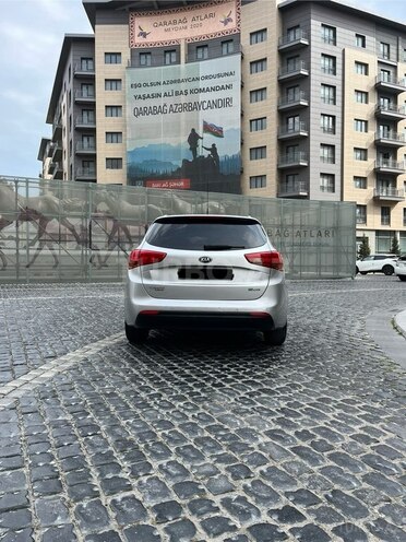 Kia  2015, 230,000 km - 1.6 l - Bakı