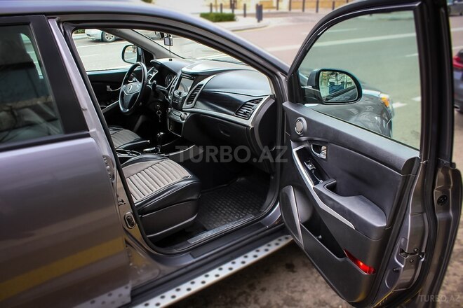 Ssang Yong Korando 2013, 172,000 km - 2.0 л - Bakı