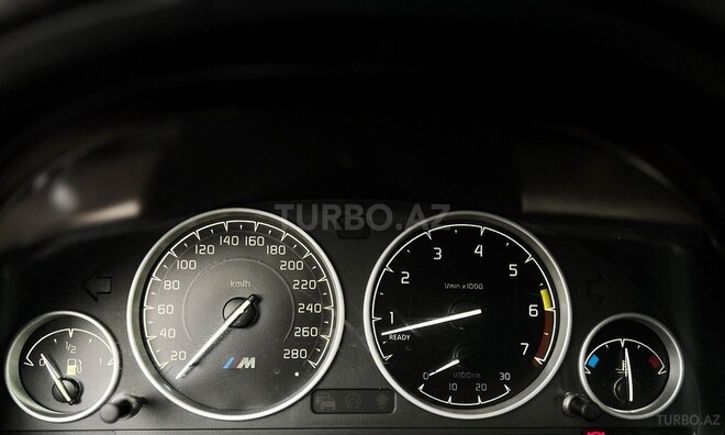 BMW 528 1999, 289,000 km - 2.8 l - Bakı