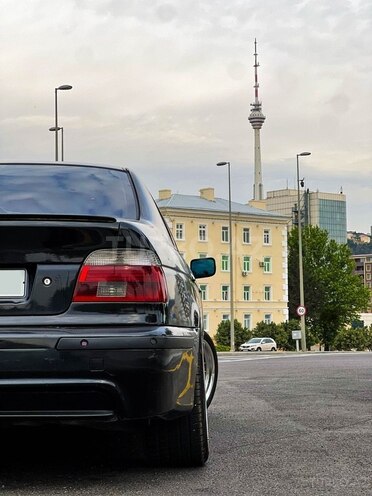 BMW 528 1999, 289,000 km - 2.8 l - Bakı