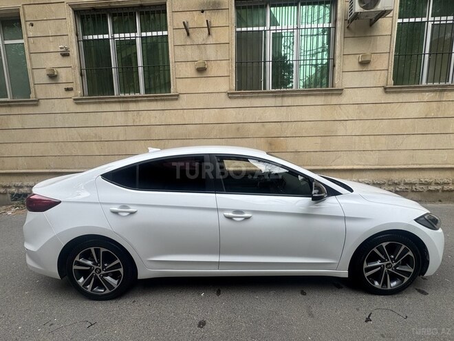 Hyundai Avante 2016, 140,000 km - 1.6 л - Bakı